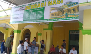Masyarakat Tanjung Karang, Subuh dan Jum'at Berbagi Demi Memakmurkan Masjid
