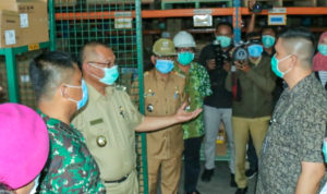Akhyar Cek 3 Perusahaan Penyedia Hand Sanitizer dan Masker