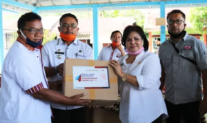 Wakil Bupati Karo Salurkan Paket Sembako di Mardingding