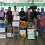 SMAN 1 Sultan Daulat Salurkan Bantuan Korban Kebakaran di Desa Sigrun