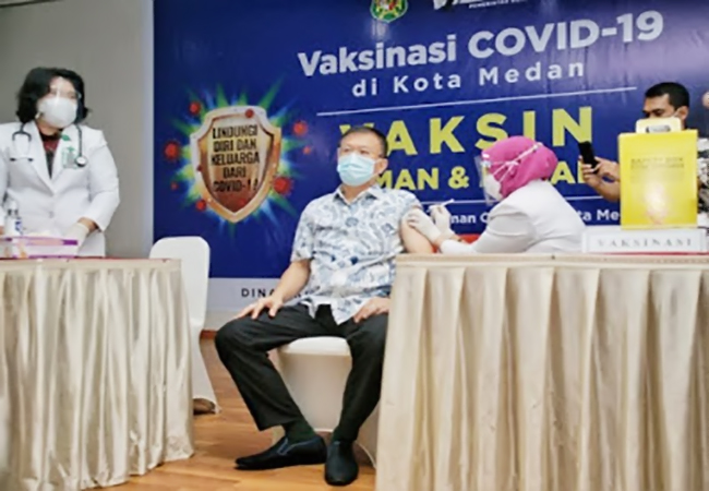 Ketua DPRD Medan Divaksinasi Covid-19