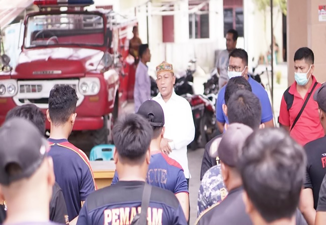 Plt Wali Kota Tanjungbalai Motivasi Petugas Damkar Bekerja dengan Integritas