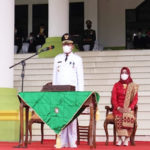 HUT RI Ke-76, Plt Wali Kota H.Waris Thalib Inspektur Upacara