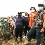 Bupati Karo Tinjau Bencana Tanah Longsor di Desa Lau Bawang