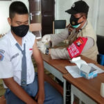 Polres Seruyan Tinjau Vaksinasi di SMA Negeri 1 Kuala Pembuang
