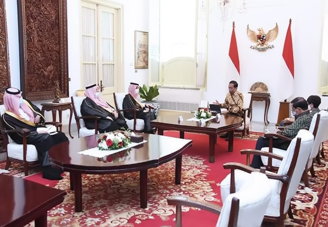 Terima Kunjungan Menlu Arab Saudi, Presiden Jokowi Bahas Soal Haji