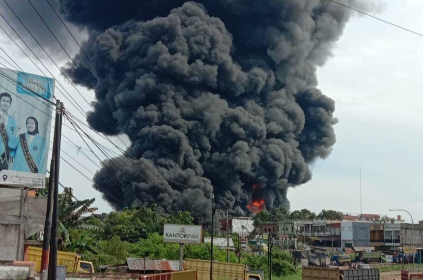 Pemilik Gudang BBM Ilegal yang Terbakar di Jambi Diamankan Polisi