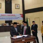 Bupati dan DPRD Tandatangani Ranperda P-APBD Tapsel 2022