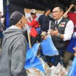 Ridwan Kamil Marah Stiker Gereja Dicopot di Tenda Pengungsian Cianjur
