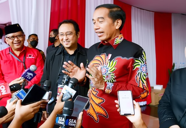 Presiden Jokowi Minta Hilirisasi Industri Jalan Terus