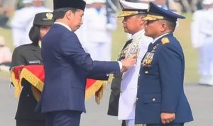 HUT Ke-78 TNI, Presiden Jokowi Anugerahkan Tanda Kehormatan