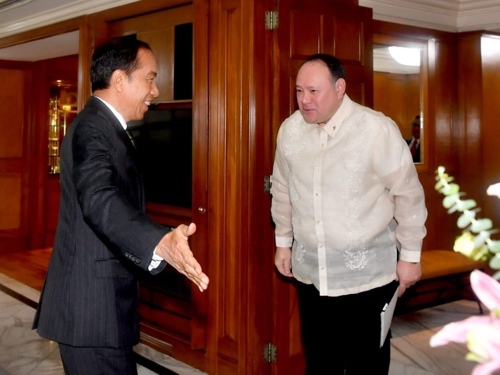 Berkunjung ke Filipina, Presiden Jokowi Bahas Produk Alutsista Buatan Indonesia