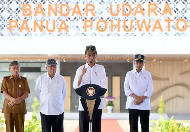 Presiden Resmikan Bandara Panua Pohuwato di Gorontalo